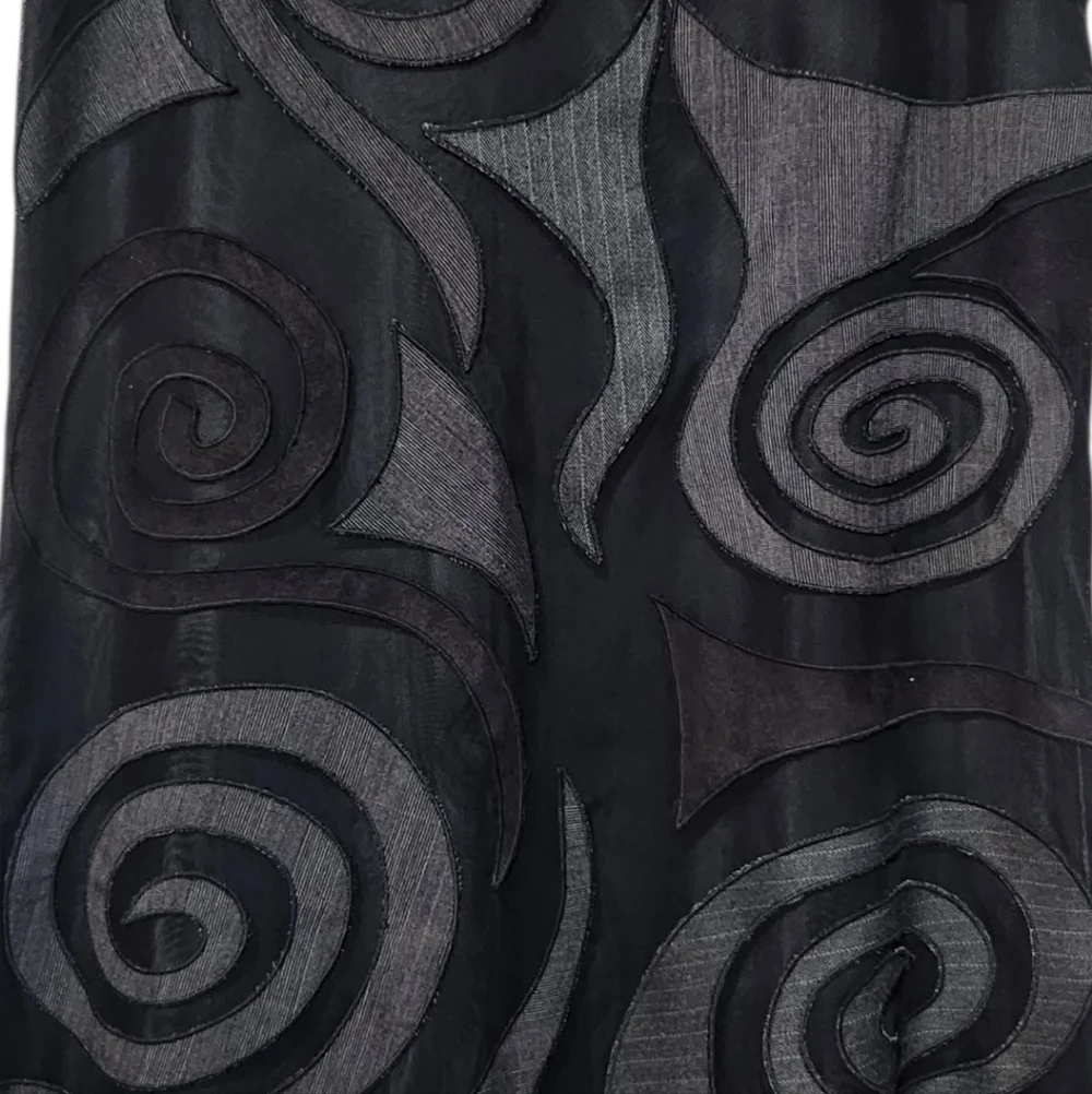 Tribal Black Artistic Abstract Swirl Skirt Size 8 EUC